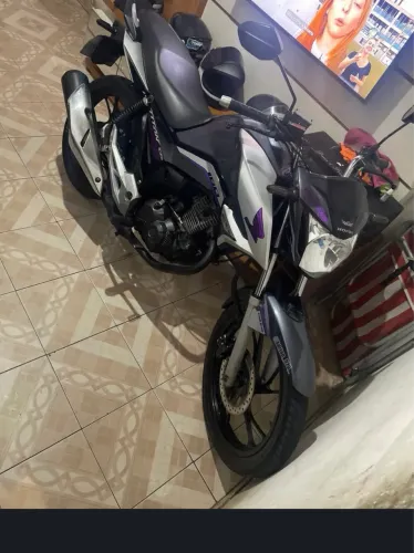 Titan 160