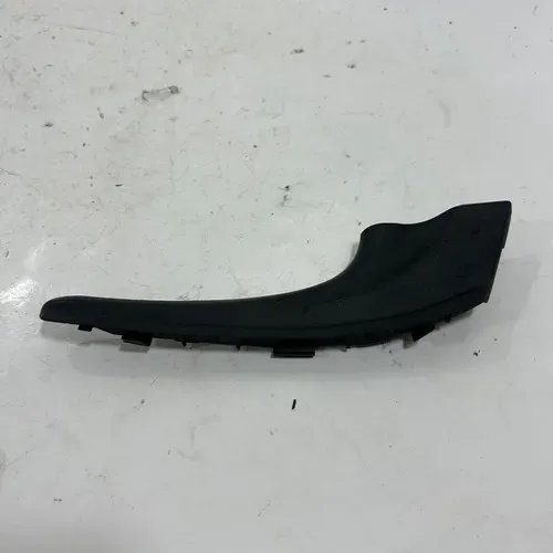 Acabamento Churrasqueira Direito Toyota Etios 1.5 2017 2020 Preto