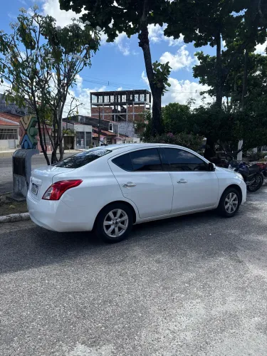 Nissan Versa SL 1.6 16V Flex Fuel 4P Mec. 2014