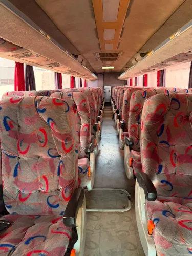 Vendo 21 pares de bancos de ônibus