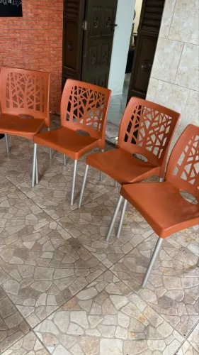 Jogo de Cadeiras Nature Cor Terracota com Pés de alumínio