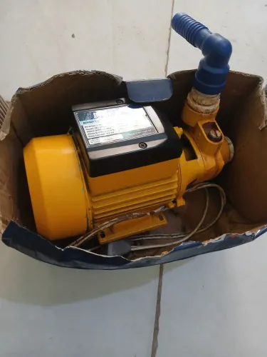 Vendo bomba d'água ferrari 220
