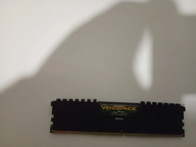 Vendo memória ddr4 Corsair