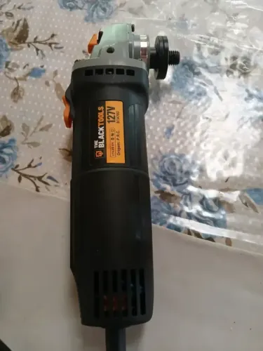 esmerilhadeira e lixadeira black tools 780w 110v ( nova lacrada na caixa)