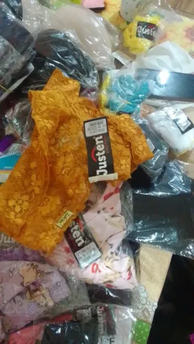 Roupas e moda intima Justen