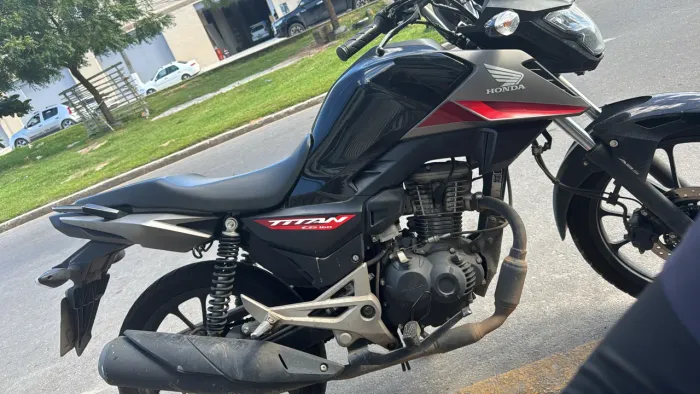 Titan 160 novíssima