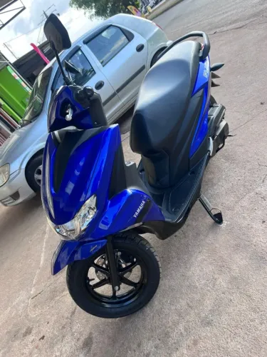 MOTO YAMAHA FLUO 125C 2024