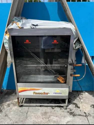 Máquina de assar frango 
