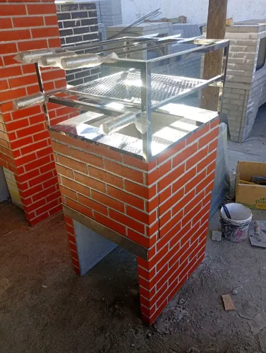 Churrasqueira premoldada moderninha 3 espetos