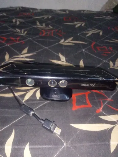 Kinet de Xbox e cabo do controle 