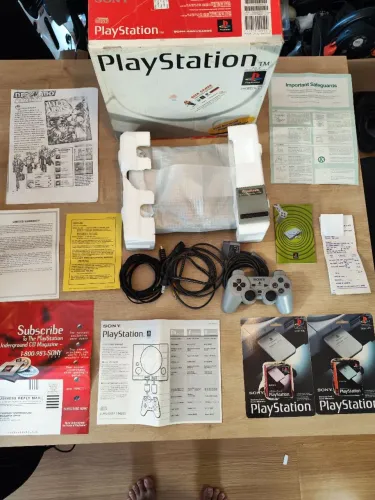 Playstation 1 CIB americano