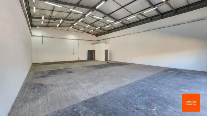 GALPÃO TIPO LOJA PARA LOCAÇÃO 250 m² | SANTA MÔNICA