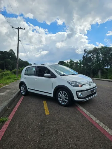 Volkswagen Up! Cross 1.0 TSI Total Flex 12V 5P 2016