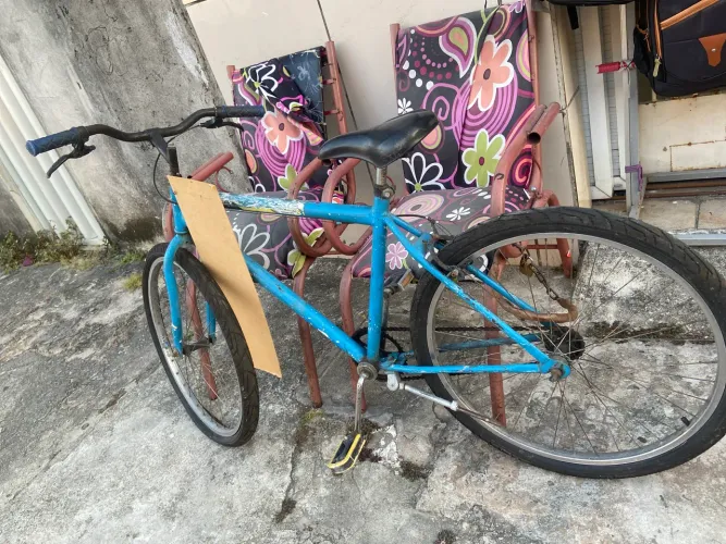 Vendo bicicleta pneus novos pra desapegar 