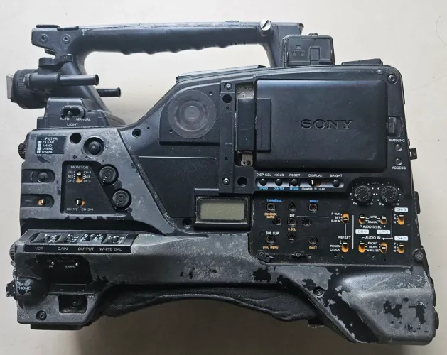 Câmera Sony PDW-700 ( para peças)