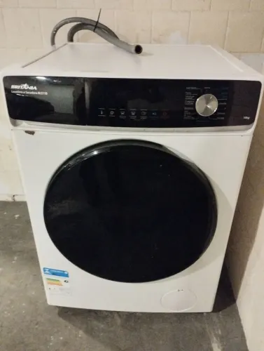 Vendo máquina de lavar e secar roupa