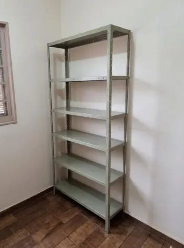 Estante de Aço (com 6 prateleiras)