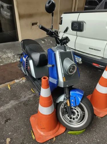 Vendo scooter elétrica Shineray já emplacada! estou pedindo muito a baixo do mercado !