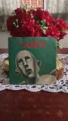 Raro Compacto Vinil Queen -We Are The Champions - Original 1977 7 polegadas
