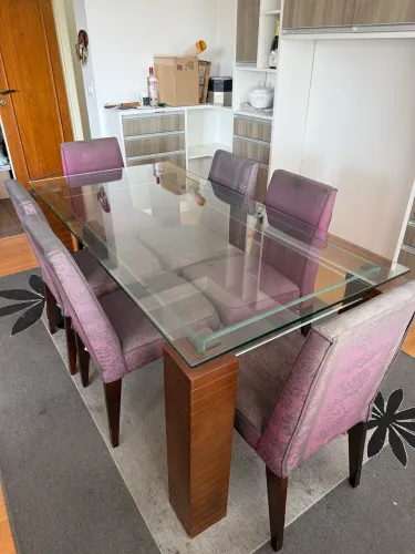 Mesa de jantar com 6 cadeiras