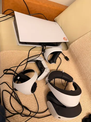 Playstation 5 825GB disk + PS5 VR2 + 1 Controle + Gran Turismo 5