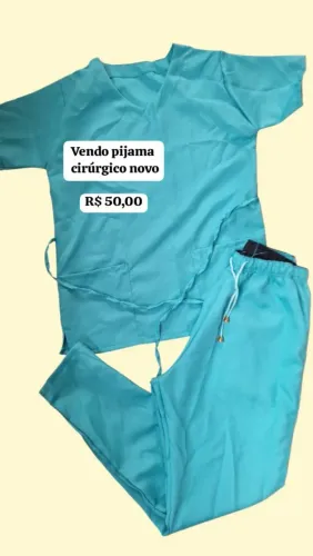 Pijama cirúrgico Novo no pacote trabalho hospitalar
