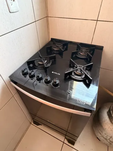 Vende-se fogão 5 bocas seminovo