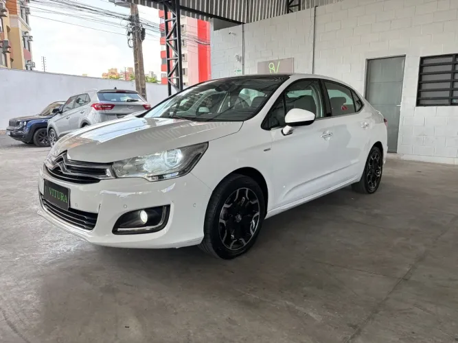 Citroen C4 Lounge Exclusive 1.6 Turbo 4P Aut. 2015