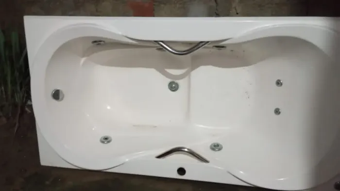 Vendo banheira de hidromassagem