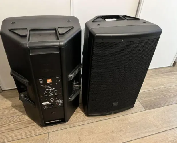 JBL - EON 615 / 1 UND