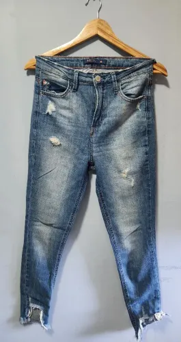 CALÇA JEANS SKINNY