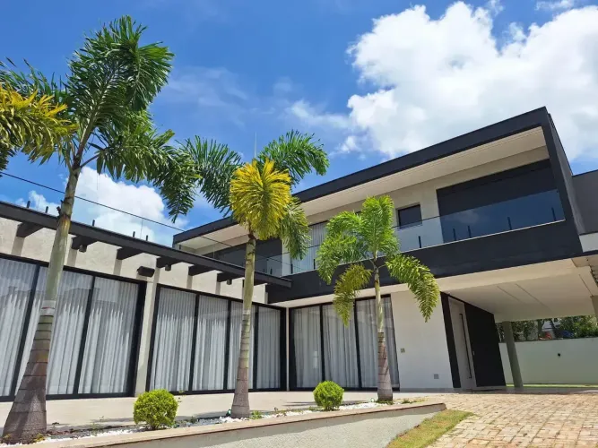 Casa dos Sonhos em Joanópolis: Vista Panorâmica, Piscina Infinita e 4 Suítes