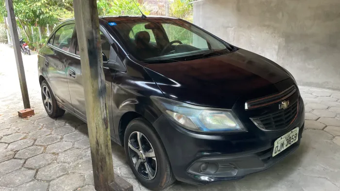 Chevrolet Onix Hatch LT 1.4 8V Flex Power Mec. 4P 2014