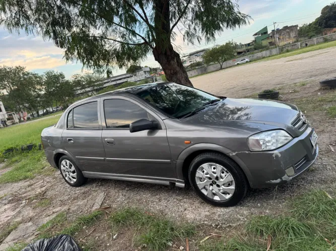 Chevrolet Astra Sedan 2.0/ CD 2.0 MPFI 8V 4P Aut. 2004