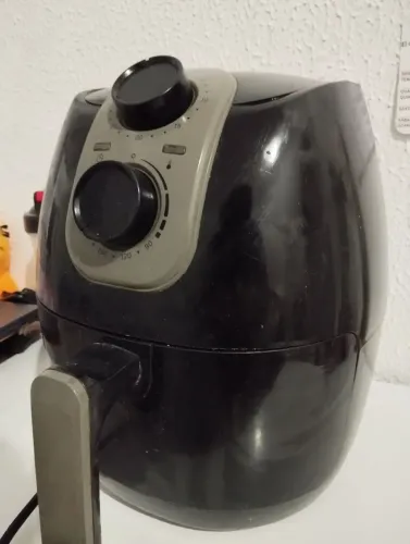 AIR FRYER MONDIAL 4 L (USADA)