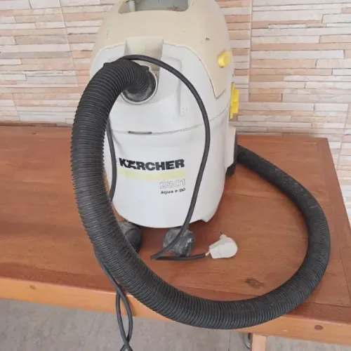 Aspitador pó e agua Karcher 2501