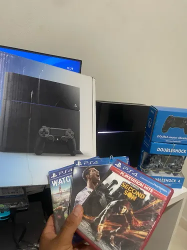 Ps4 zero novo na caixa cheio de jogos 
