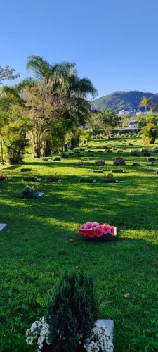 Jazigo duplo Cemitério Jardim da Paz