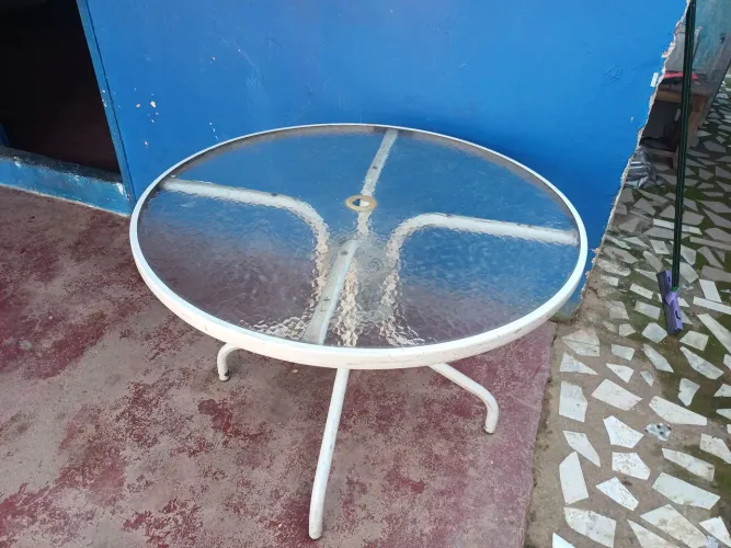 Vende = se essa mesa