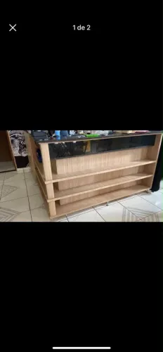 Balcão em L todo de pedra