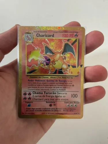 Charizard de Celebrações 30 anos
