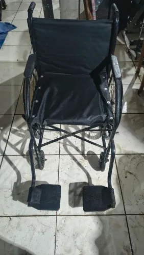 CADEIRA DE RODAS