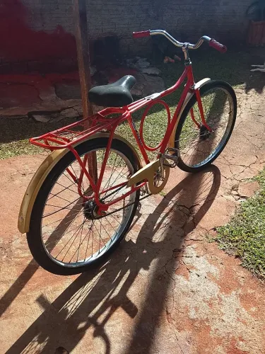 Vendo Monark barra circular com pintura original 1982