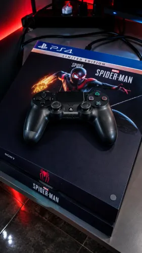 Ps4 Playstation PERSONALIZADO HOMEM ARANHA- Fat 500 Gb Original + controle + jo