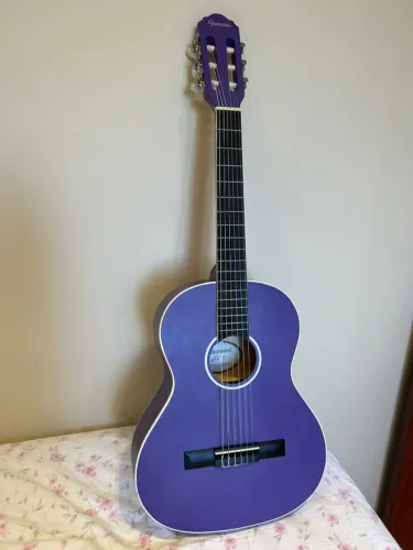 Vendo violão Clássico infantil Giannini, Start nº 6 3/4, novo por R$330,00 já com a capa
