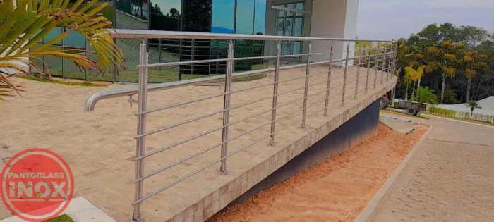 Guarda corpo R$ 490,00 metro linear.