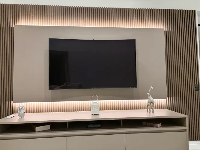 TV Samsung 65 ? curva com defeito