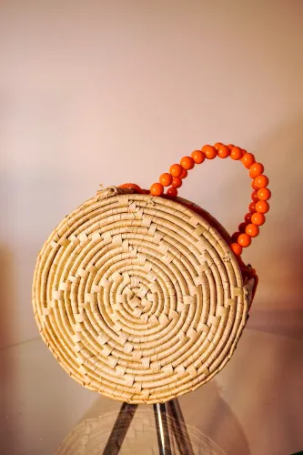 Bolsa redonda de palha