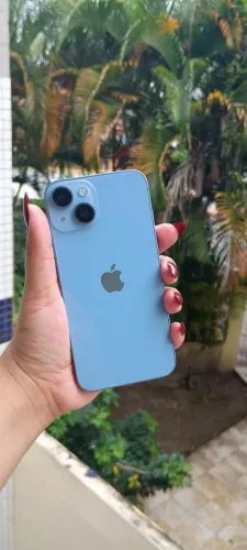 iPhone 14 bem conservado