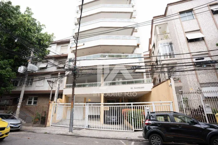 A Imobile Rio Vende: Sala 3 QUARTOS 106 m2, vaga escritura Tijuca RJ.